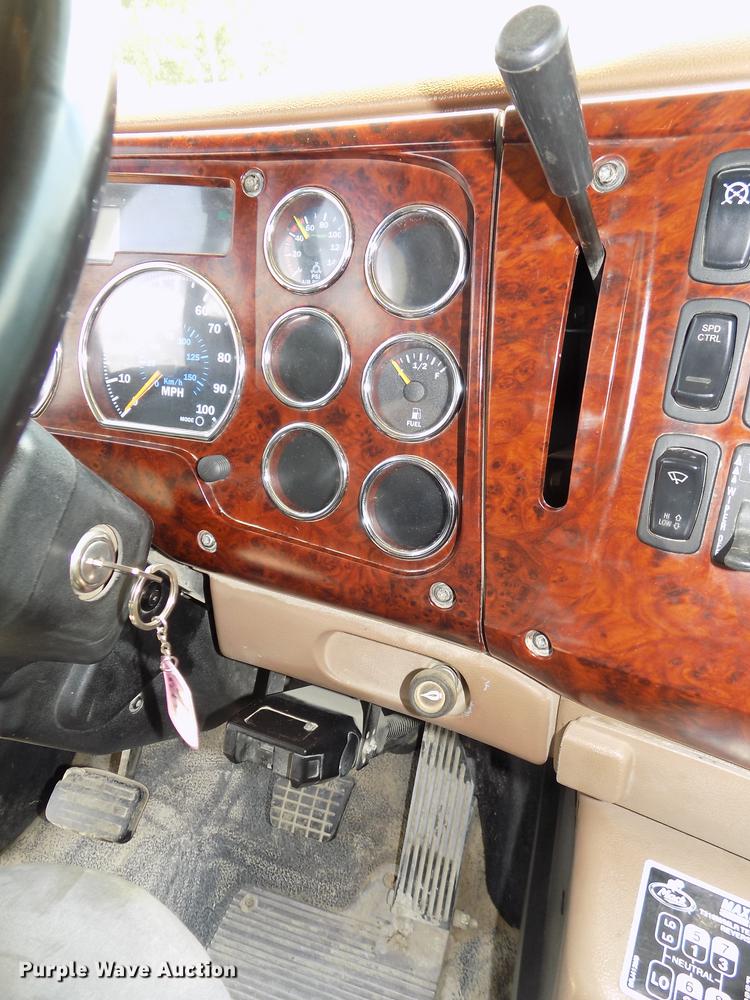 image for item DB8665 2004 Mack CV713 Granite dump truck