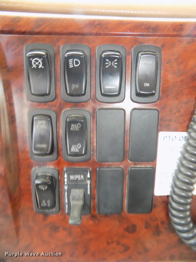 image for item DB8665 2004 Mack CV713 Granite dump truck