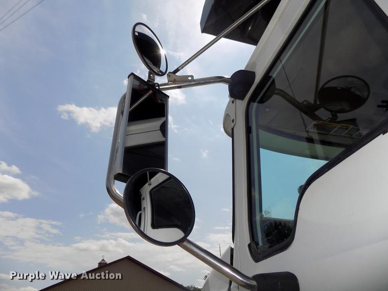 image for item DB8665 2004 Mack CV713 Granite dump truck