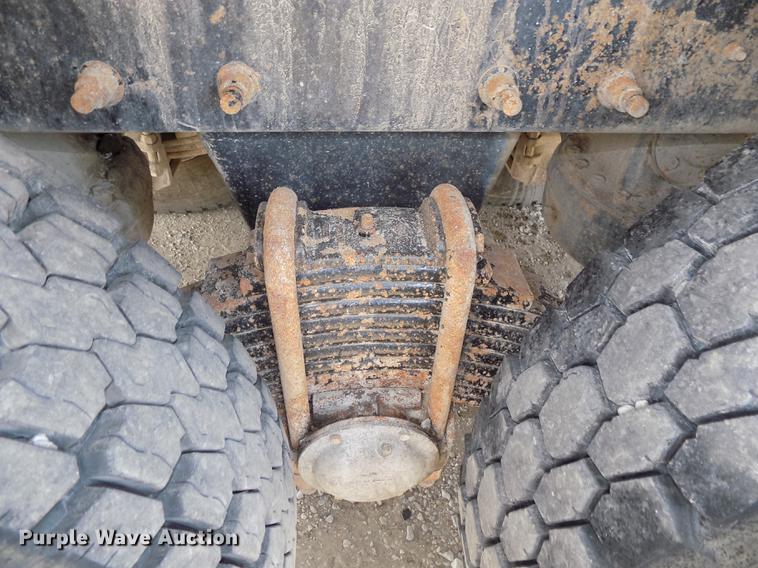 image for item DB8665 2004 Mack CV713 Granite dump truck