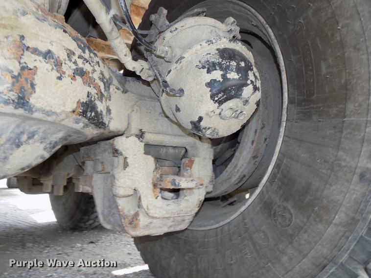 image for item DB8665 2004 Mack CV713 Granite dump truck