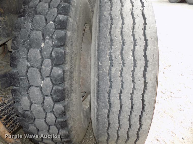 image for item DB8665 2004 Mack CV713 Granite dump truck