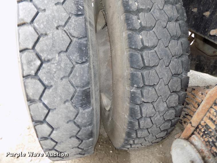 image for item DB8665 2004 Mack CV713 Granite dump truck