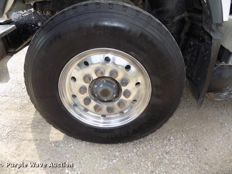 image for item DB8665 2004 Mack CV713 Granite dump truck