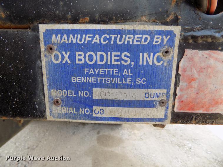 image for item DB8665 2004 Mack CV713 Granite dump truck