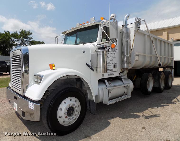 image for item DB8666 1998 Freightliner FLD120 dump truck