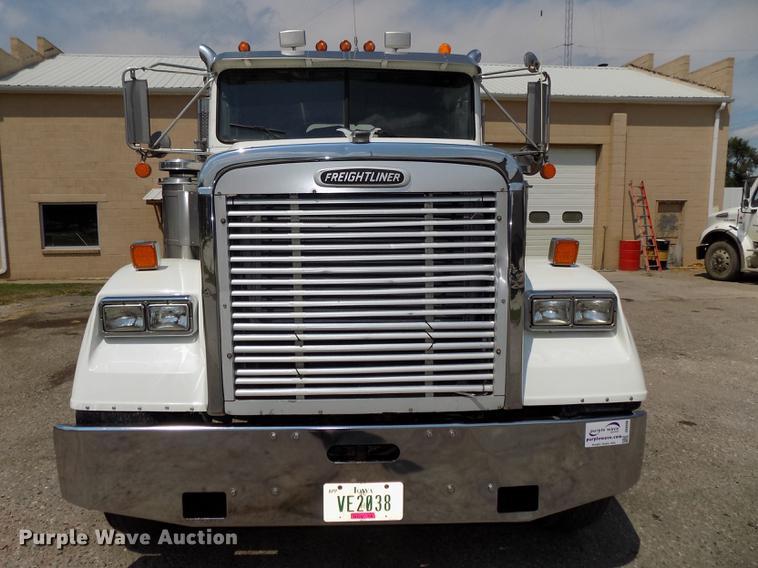 image for item DB8666 1998 Freightliner FLD120 dump truck