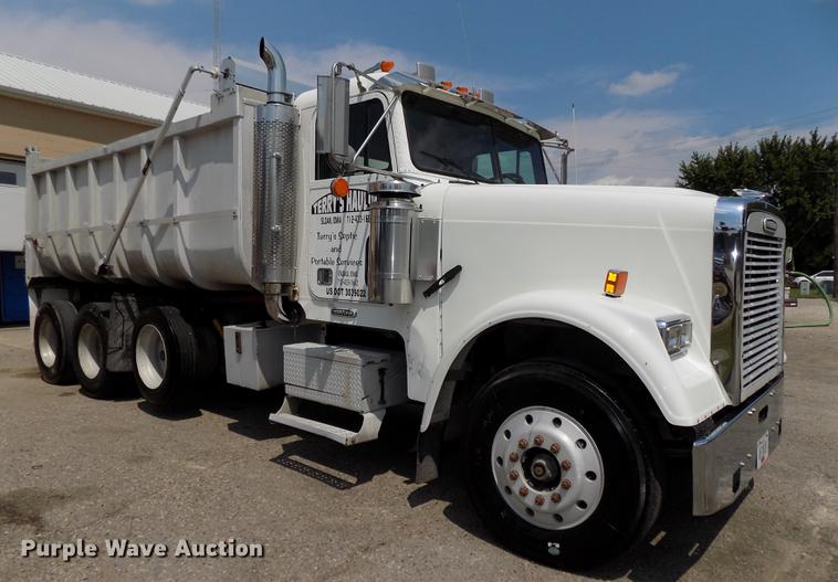 image for item DB8666 1998 Freightliner FLD120 dump truck