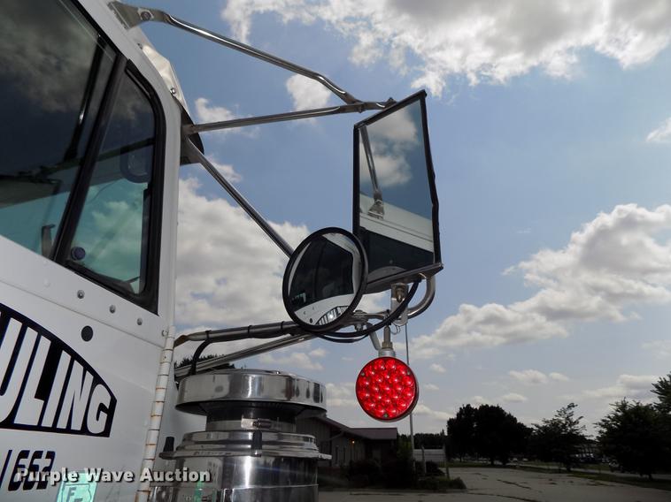 image for item DB8666 1998 Freightliner FLD120 dump truck