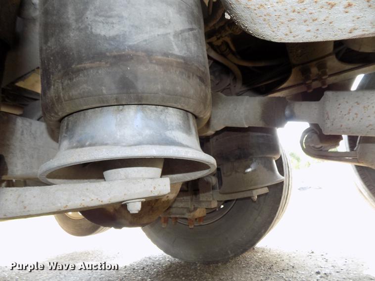 image for item DB8666 1998 Freightliner FLD120 dump truck