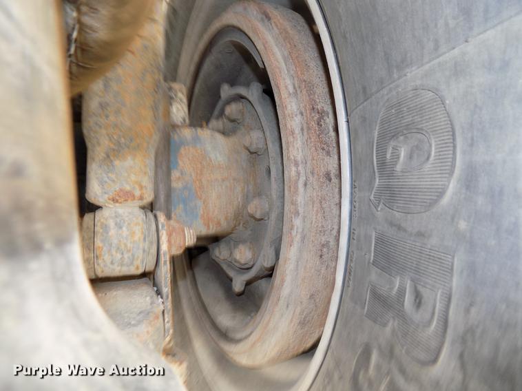 image for item DB8666 1998 Freightliner FLD120 dump truck