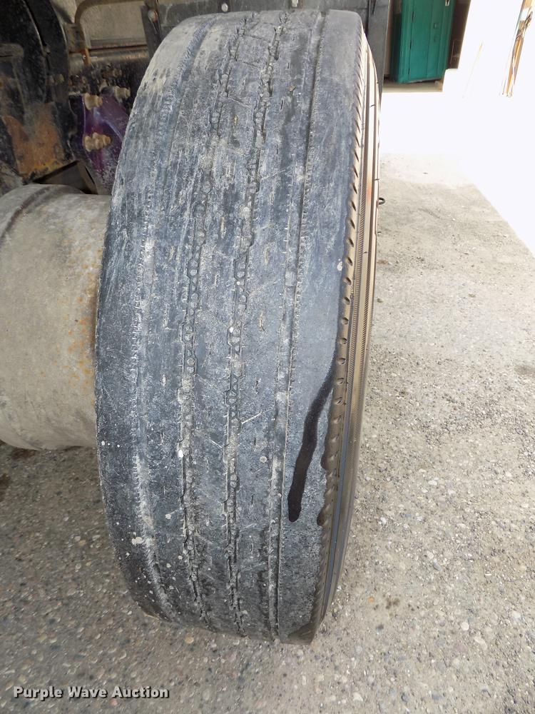 image for item DB8666 1998 Freightliner FLD120 dump truck