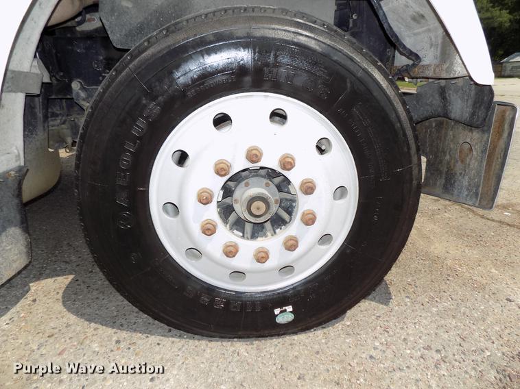 image for item DB8666 1998 Freightliner FLD120 dump truck