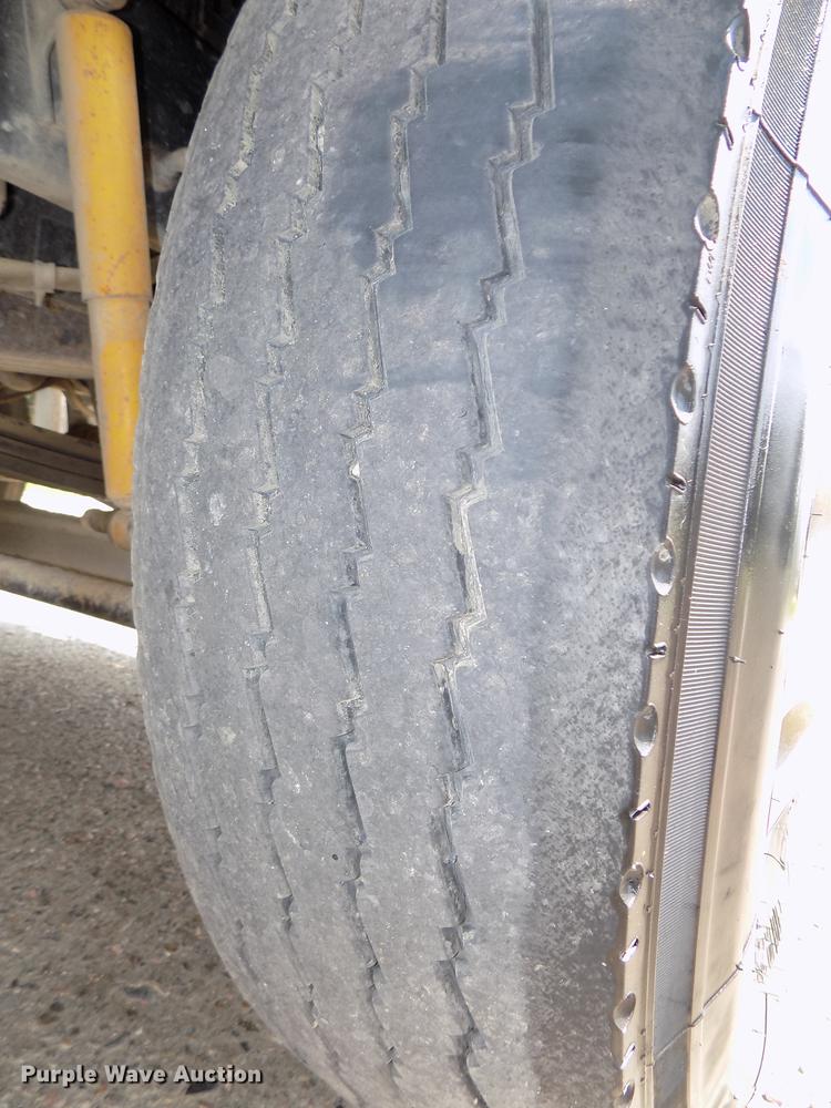 image for item DB8666 1998 Freightliner FLD120 dump truck