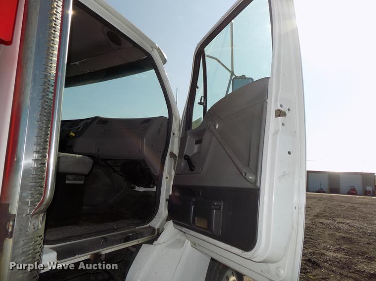 image for item DB8672 2000 Sterling dump truck