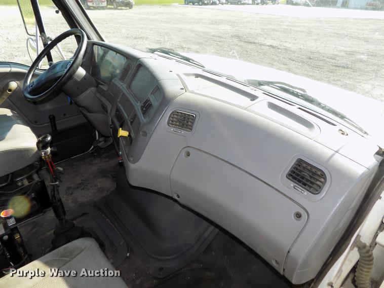 image for item DB8672 2000 Sterling dump truck