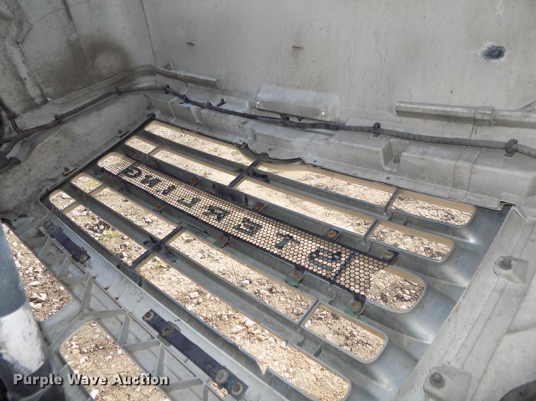 image for item DB8672 2000 Sterling dump truck