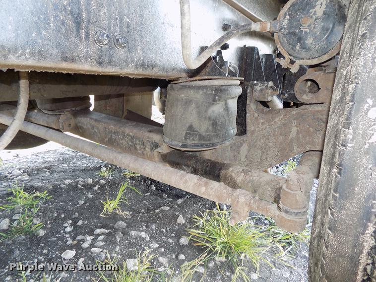 image for item DB8672 2000 Sterling dump truck