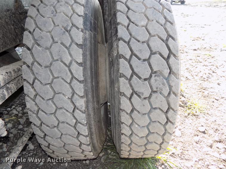 image for item DB8672 2000 Sterling dump truck