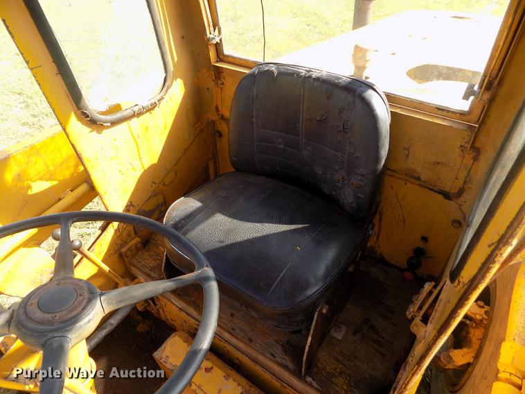 image for item DB9188 1975 Michigan 175A wheel loader