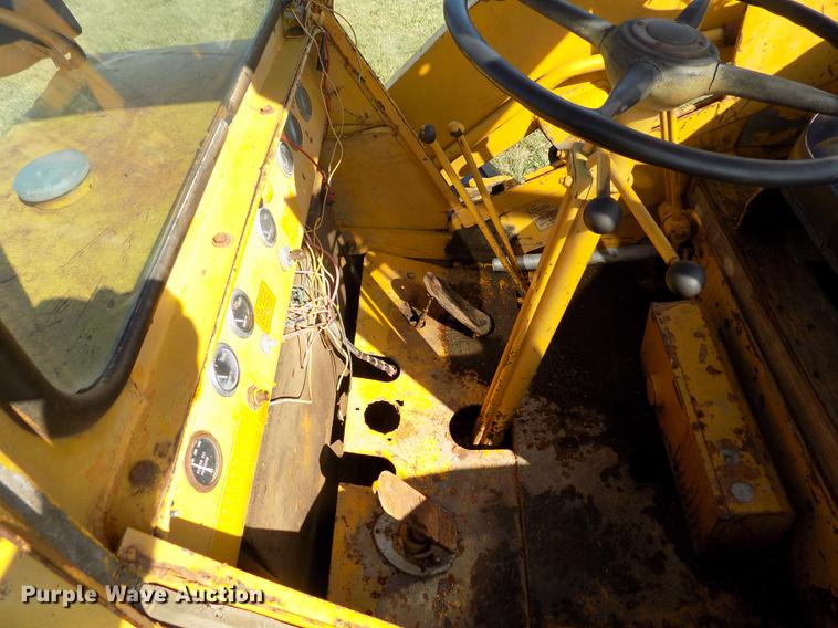 image for item DB9188 1975 Michigan 175A wheel loader
