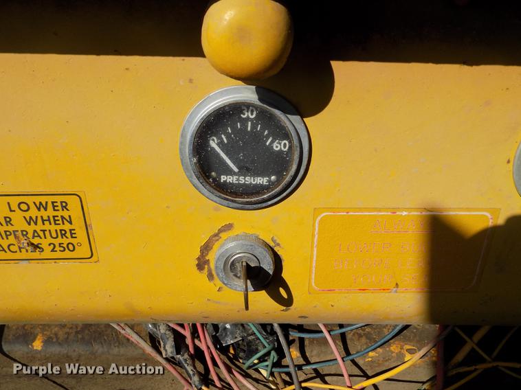 image for item DB9188 1975 Michigan 175A wheel loader