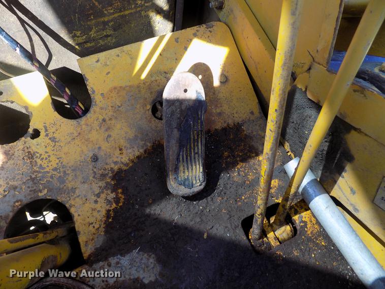 image for item DB9188 1975 Michigan 175A wheel loader