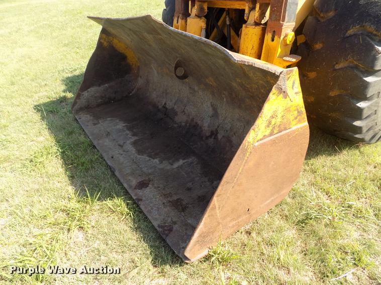 image for item DB9188 1975 Michigan 175A wheel loader