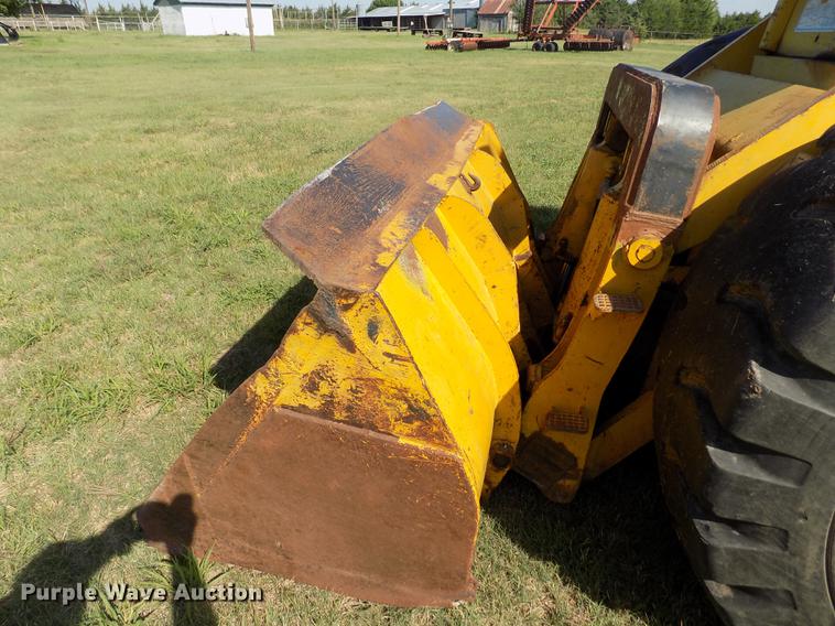 image for item DB9188 1975 Michigan 175A wheel loader
