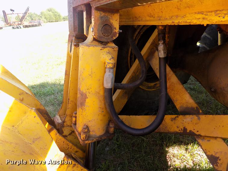 image for item DB9188 1975 Michigan 175A wheel loader