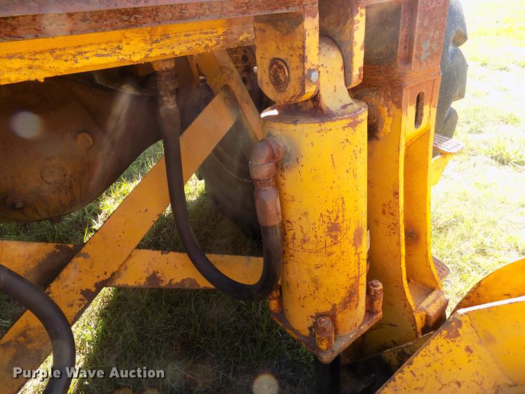 image for item DB9188 1975 Michigan 175A wheel loader