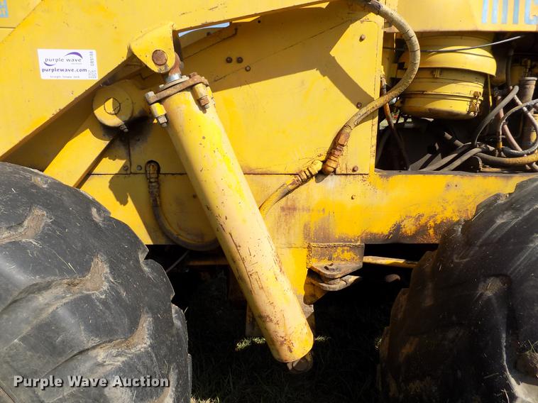 image for item DB9188 1975 Michigan 175A wheel loader