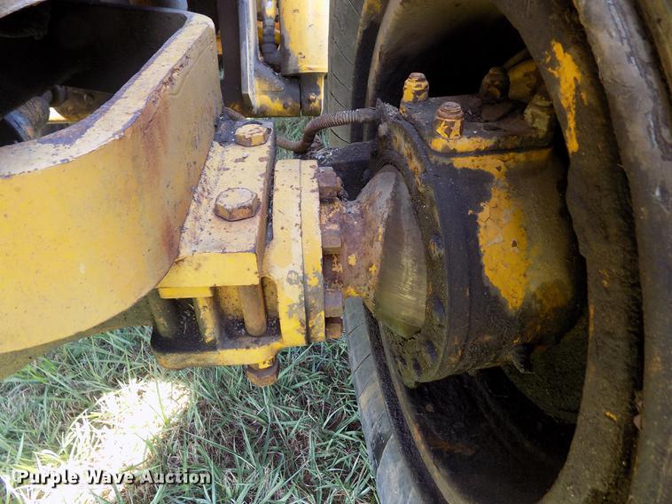 image for item DB9188 1975 Michigan 175A wheel loader