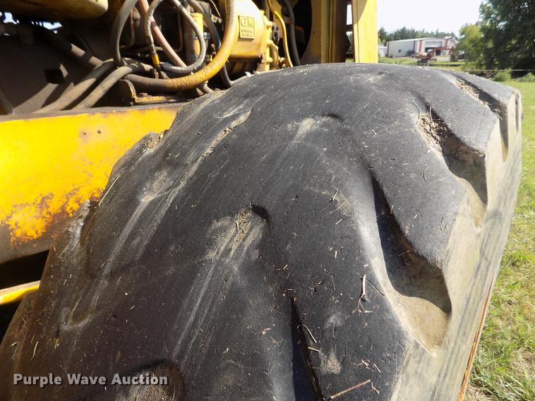 image for item DB9188 1975 Michigan 175A wheel loader