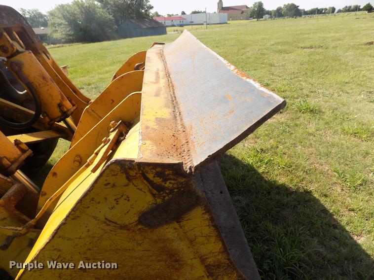 image for item DB9188 1975 Michigan 175A wheel loader