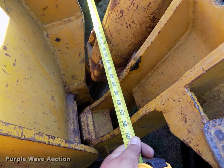 image for item DB9188 1975 Michigan 175A wheel loader