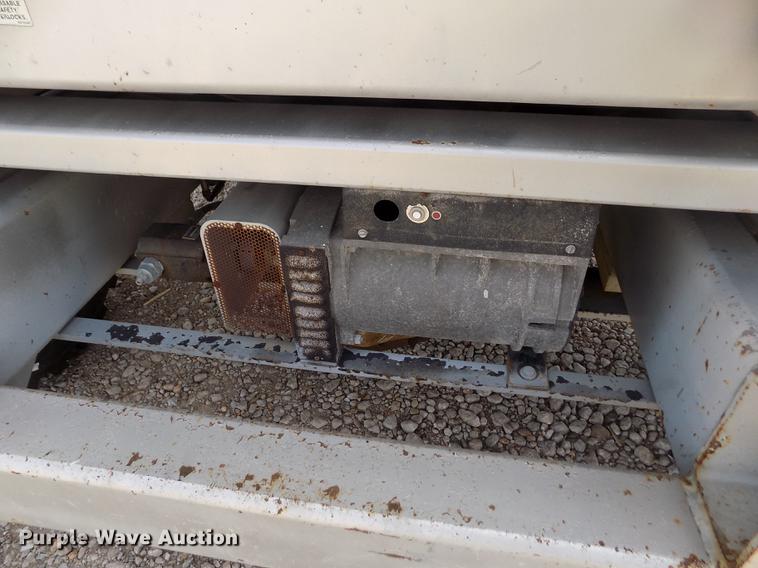 image for item DB9195 2001 Skyjack SJ8831 scissor lift