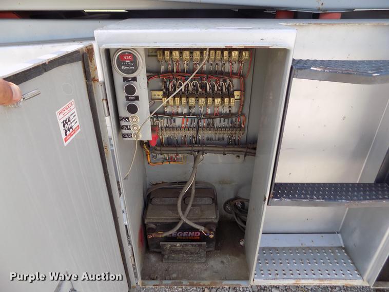 image for item DB9195 2001 Skyjack SJ8831 scissor lift