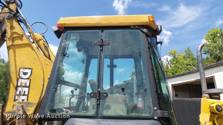 image for item DB9302 1997 John Deere 310E backhoe
