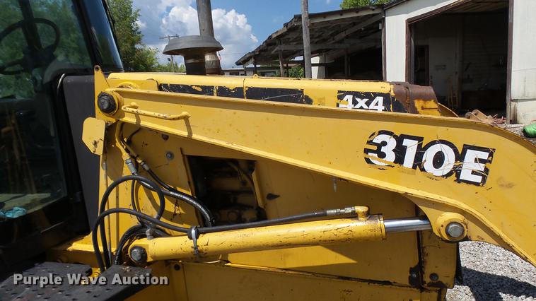 image for item DB9302 1997 John Deere 310E backhoe