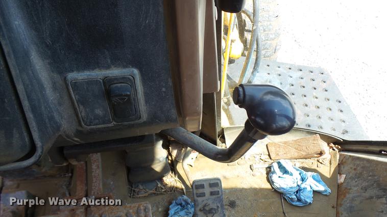 image for item DB9302 1997 John Deere 310E backhoe