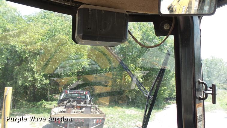 image for item DB9302 1997 John Deere 310E backhoe