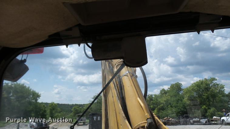 image for item DB9302 1997 John Deere 310E backhoe