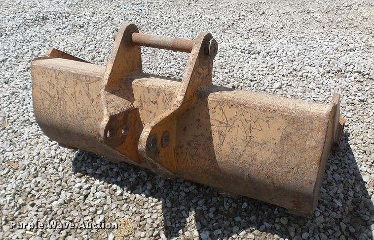 image for item DB9302 1997 John Deere 310E backhoe