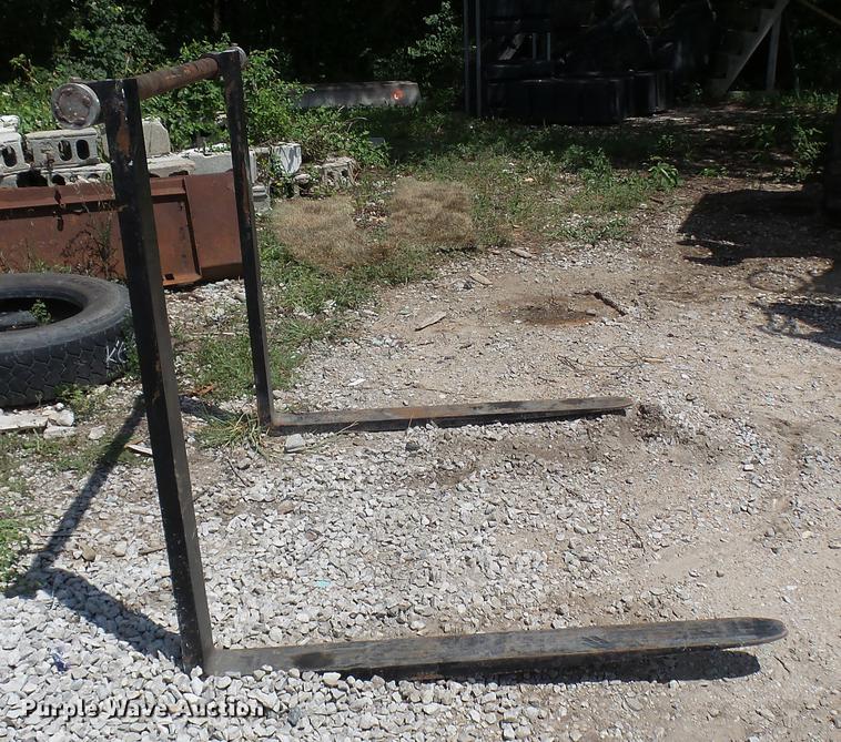 image for item DB9302 1997 John Deere 310E backhoe