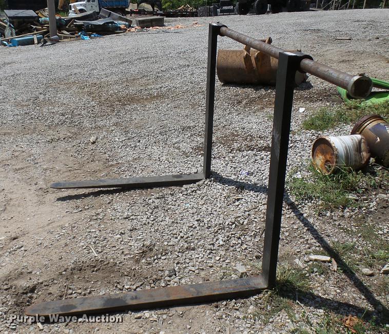 image for item DB9302 1997 John Deere 310E backhoe