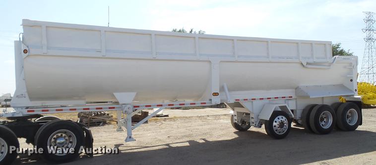 image for item DD1130 2003 CST end dump trailer