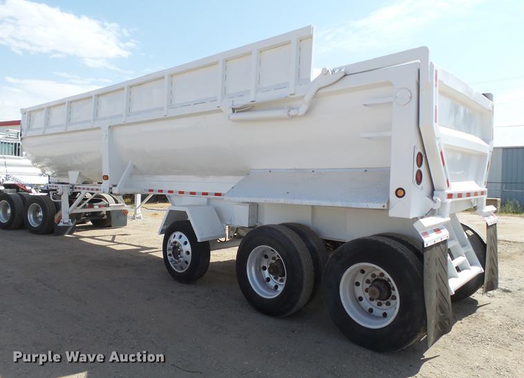 image for item DD1130 2003 CST end dump trailer