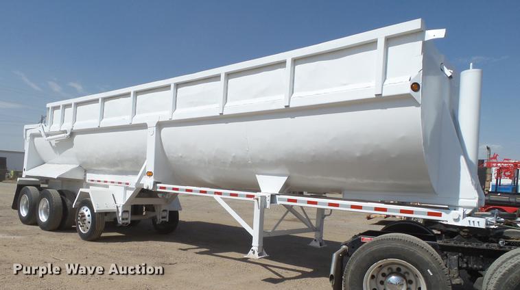 image for item DD1130 2003 CST end dump trailer