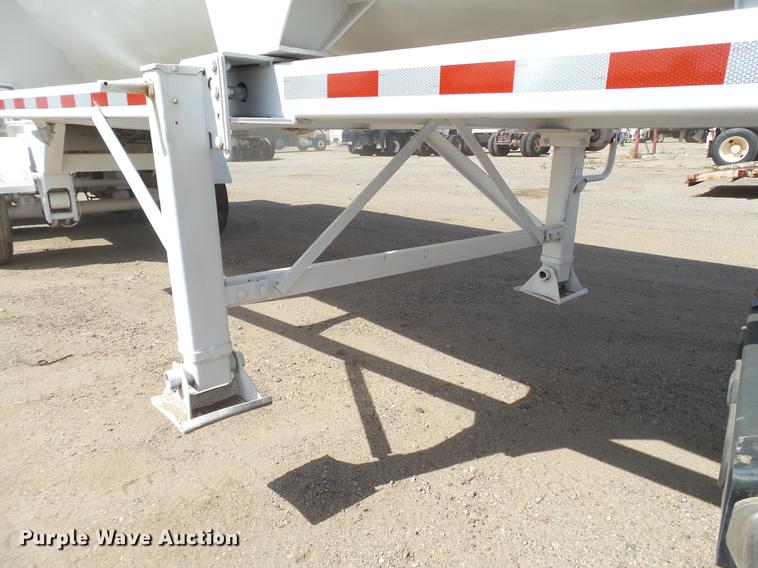 image for item DD1130 2003 CST end dump trailer